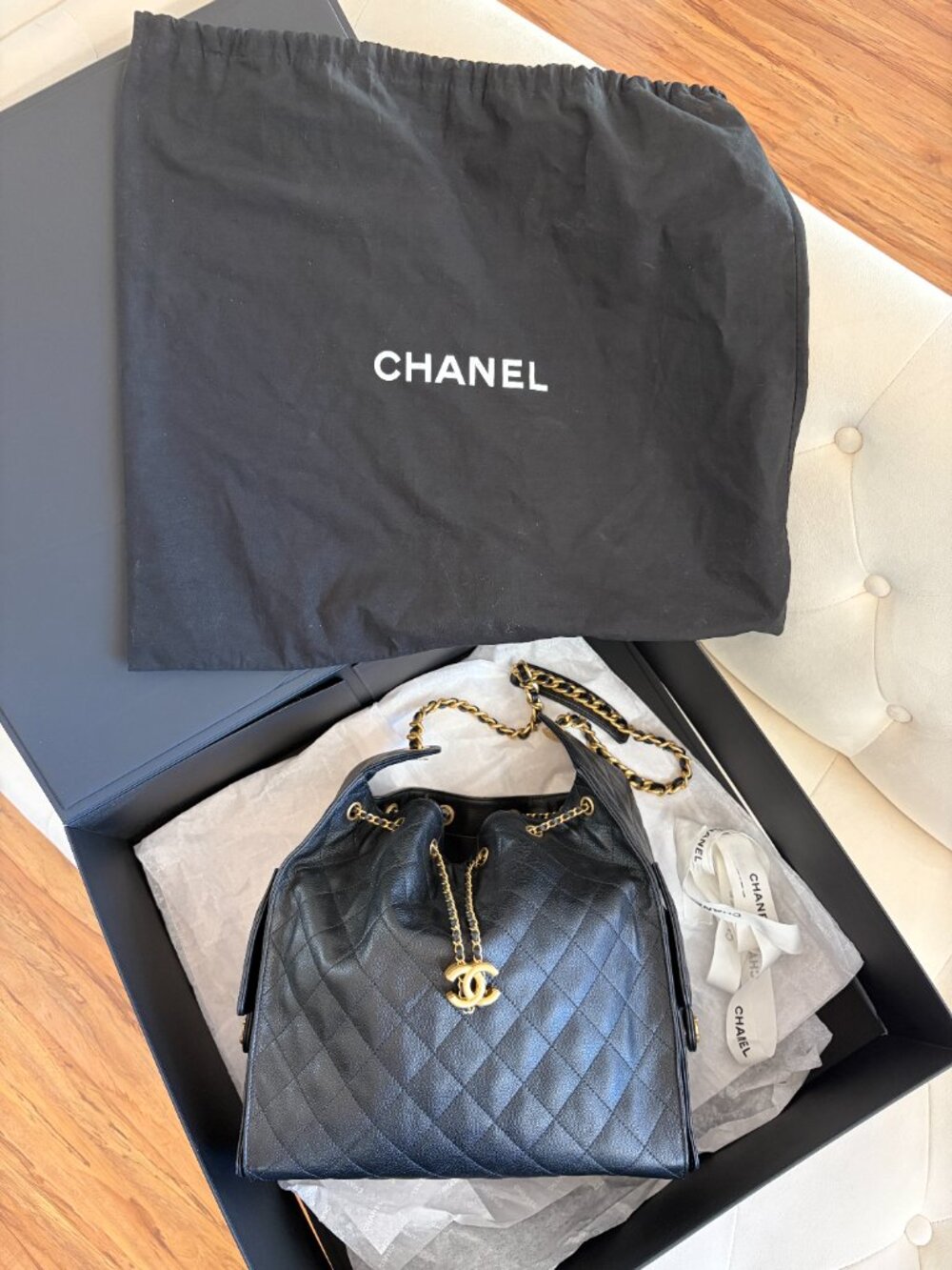 Chanel 25 Medium Handbag in Black - Picture 3 of 10